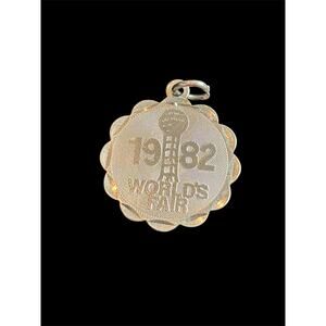Vtg 1982 Knoxville TN Worlds Fair Silver plate Round Charm